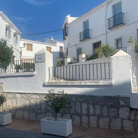 El Torreon Apartment Zuheros Ngoại thất bức ảnh